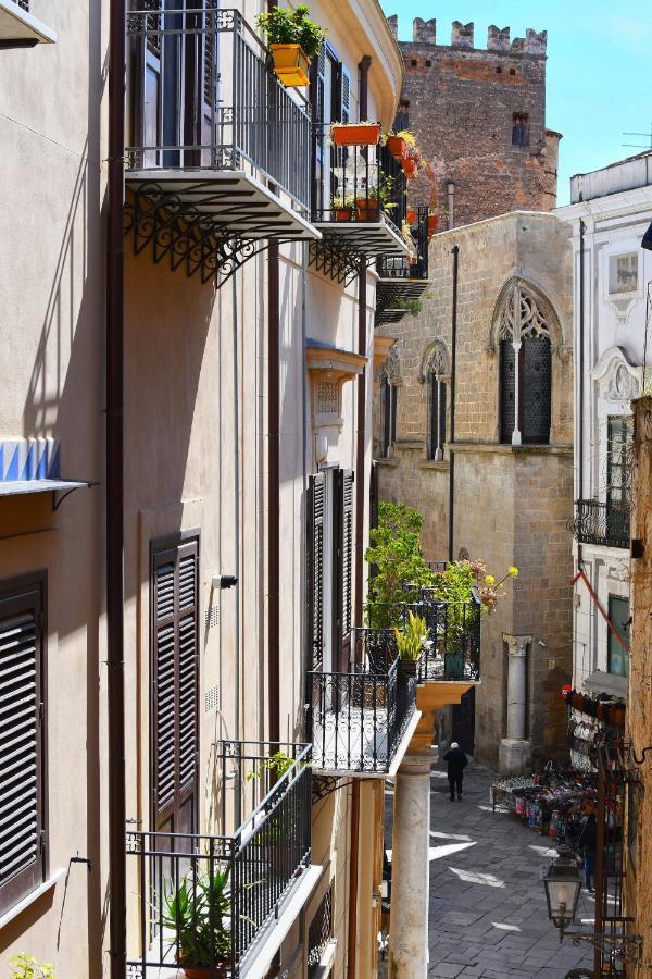 San Basilio'S Home Historical Center Palermo Exterior photo